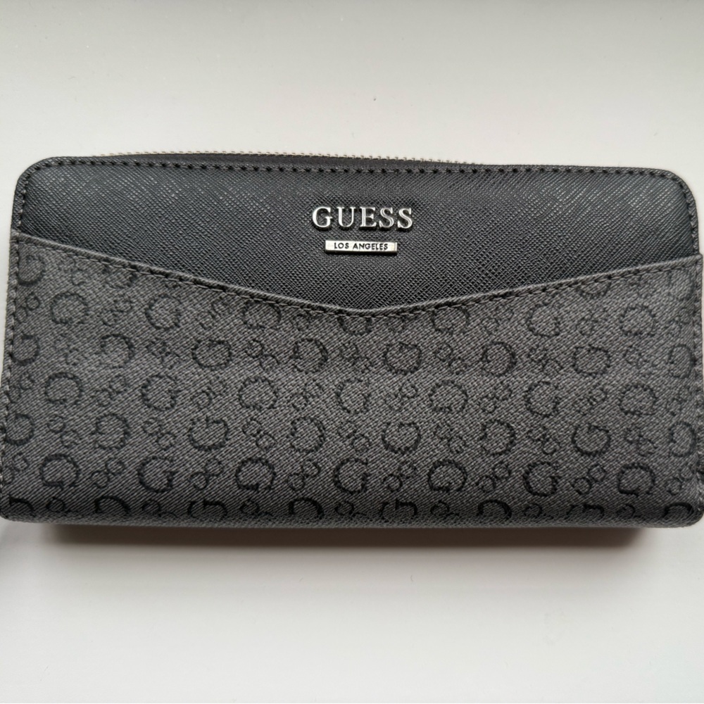 GUESS Gray Logo Wallet